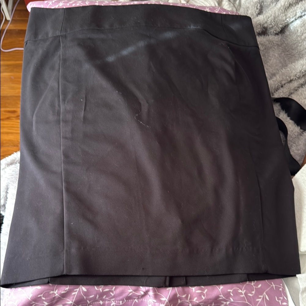 Chic Black Pencil Skirt